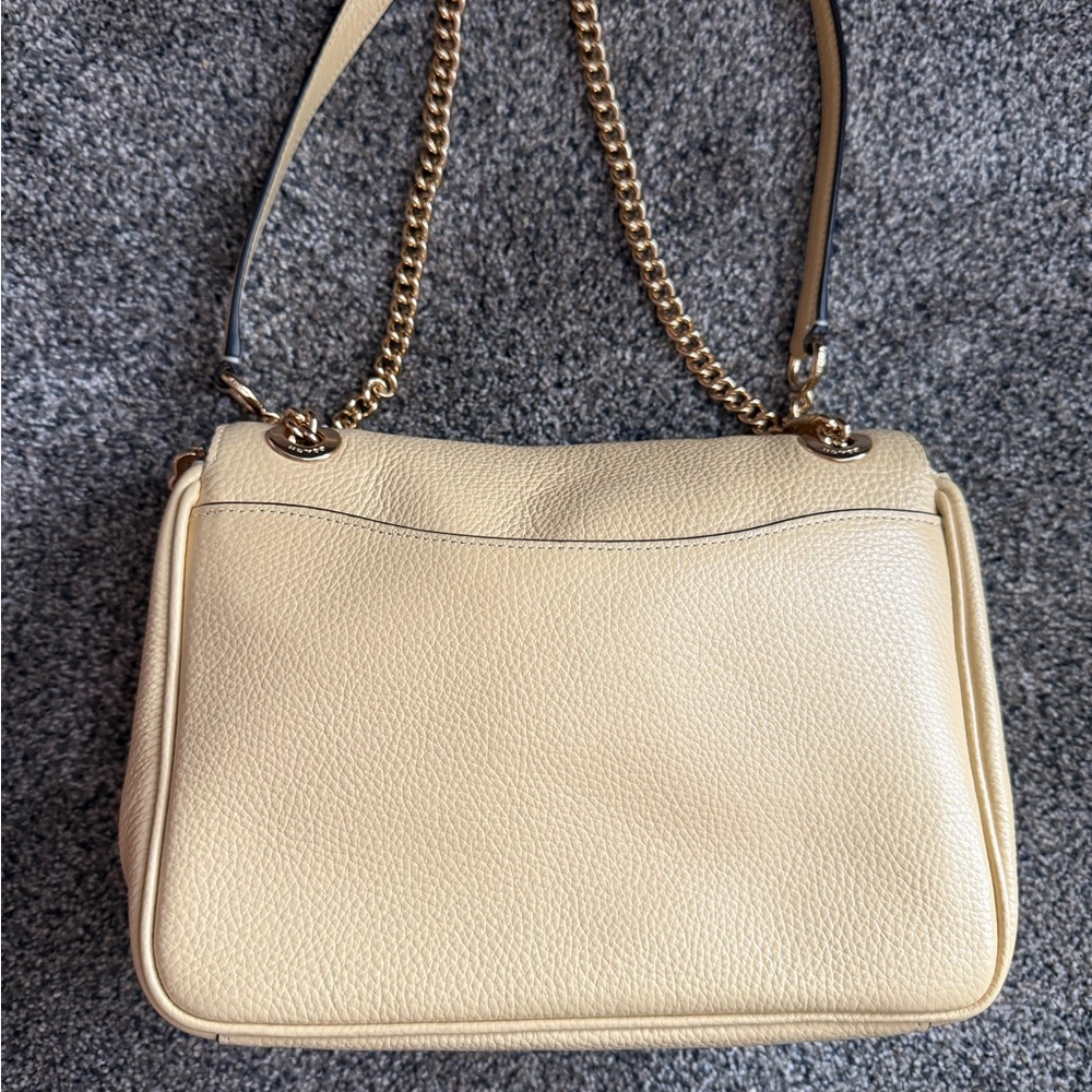 Coach Klare Crossbody 25 - Picture 3 of 16